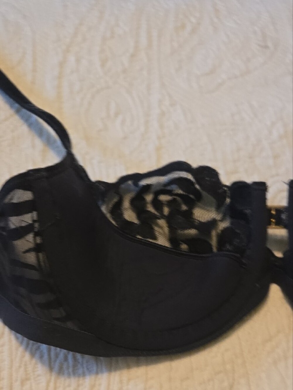 Victoria's Secret Black Lace Underwire Bra with Floral Appliqué - Picture 5 of 7